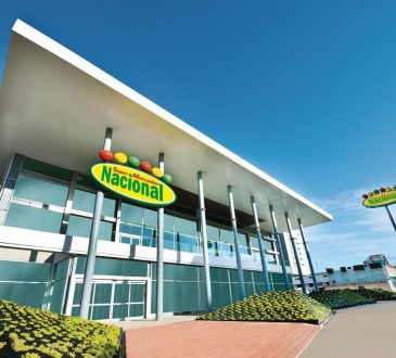 CCN abre horario exclusivo para personal de primera línea de emergencia en sus tiendas Supermercados Nacional y Jumbo.