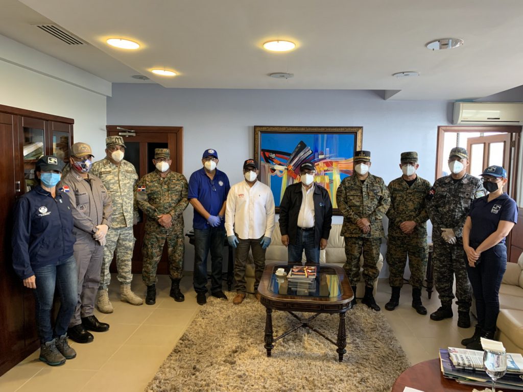 Primera jornada Plan contención COVID-19 concluye de manera exitosa en D.N. y Santo Domingo Oeste. Se extiende este viernes y sábado. Primera jornada Plan contención COVID-19 concluye de manera exitosa en D.N. y Santo Domingo Oeste. Se extiende este viernes y sábado.