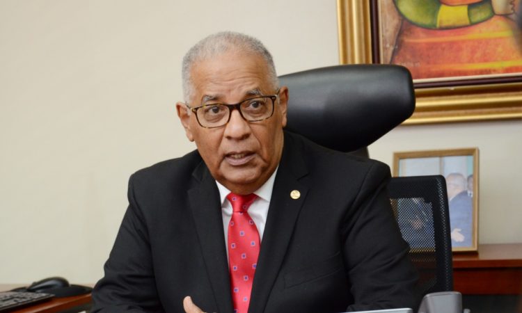 CNSS respalda resolución que autoriza a ARS cubrir pagos excesivos a pacientes de Covid-19