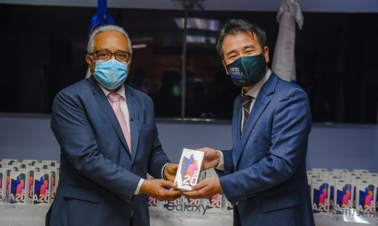 Samsung entrega donativo al Ministerio de Salud Pública de República Dominicana