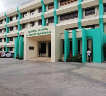 SNS nombra 63 colaboradores de la nómina interna del hospital Robert Reid Cabral