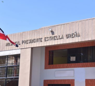 Médicos especialistas reinician consultas en los Centros de Salud