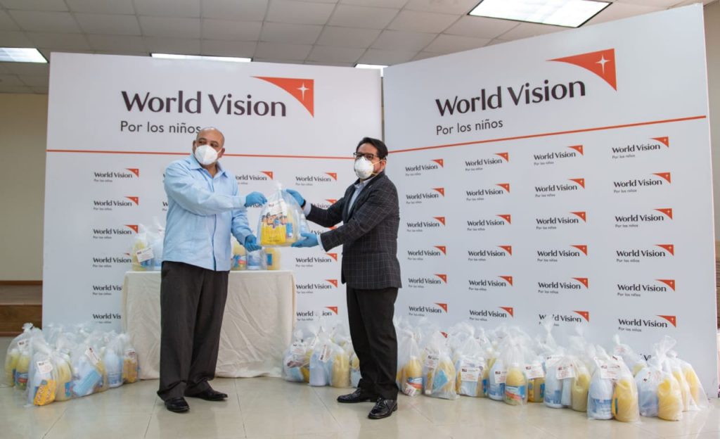 World Vision y Ministerio de Educación apoyan a 2,000 familias en el corredor Duarte, a través de centros educativos