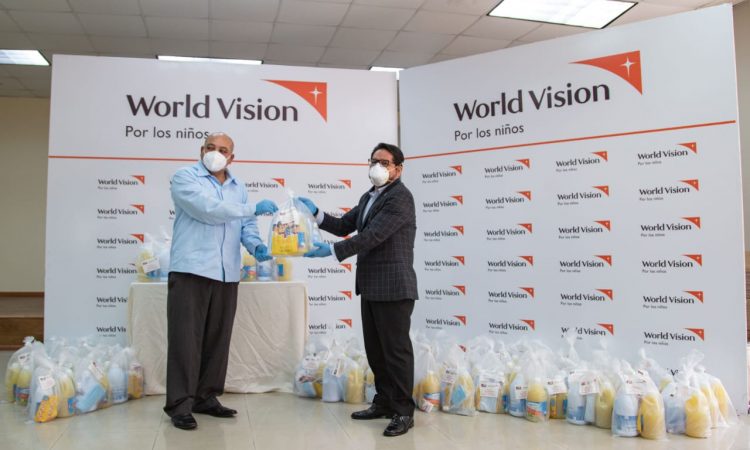 World Vision y Ministerio de Educación apoyan a 2,000 familias en el corredor Duarte, a través de centros educativos