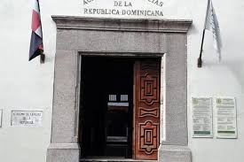 Academia de Ciencias pide evitar escasez de camas y colapso sistema de salud