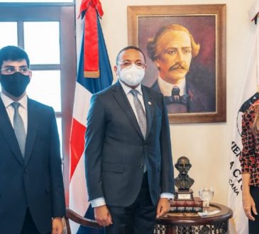Qatar Charity entregó donación de insumos a la alcaldesa del Distrito Nacional para combatir el Covid-19