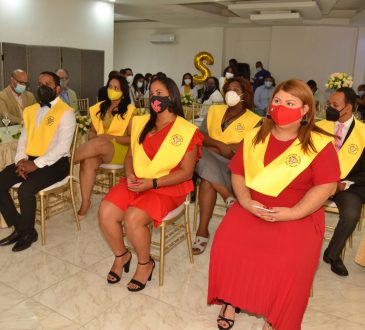 Hospital General Dr. Vinicio Calventi celebró graduación de 9 médicos especialistas