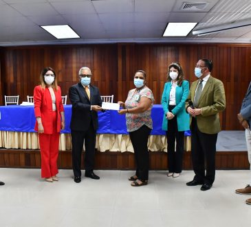 MSP premió a ganadores del programa “Empleados sanos, empleados productivos” de la División de Nutrición