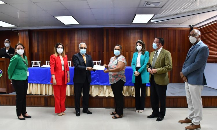 MSP premió a ganadores del programa “Empleados sanos, empleados productivos” de la División de Nutrición