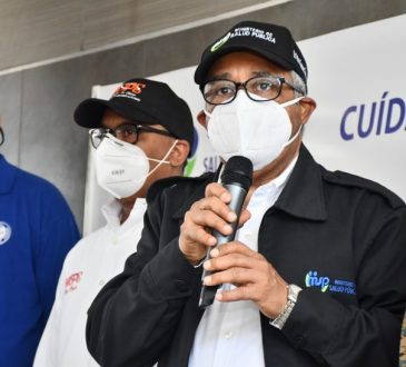 Ministro de Salud ordenó colocación de cerco epidemiológico en Santiago y aseguró que no se ha llegado al colapso sanitario