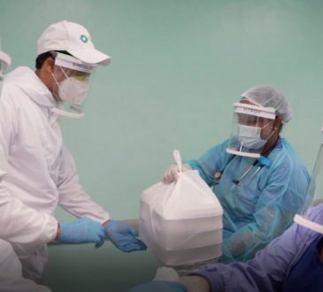 Farmacéutica LAM distribuye 368 cenas diarias a médicos tratantes de las unidades Covid-19