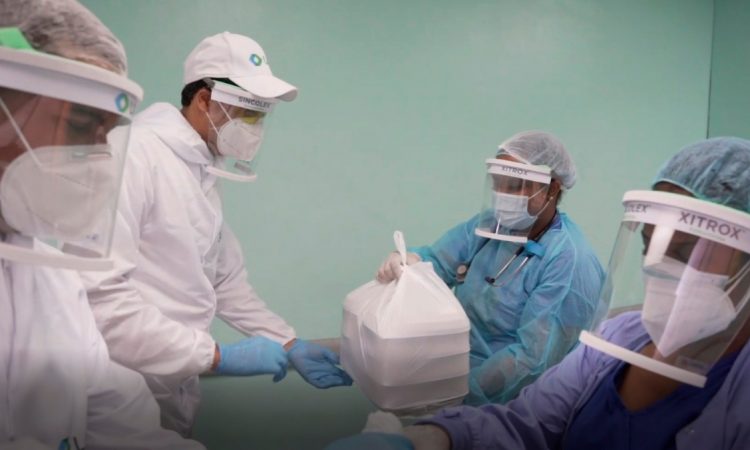 Farmacéutica LAM distribuye 368 cenas diarias a médicos tratantes de las unidades Covid-19 Farmacéutica LAM distribuye 368 cenas diarias a médicos tratantes de las unidades Covid-19