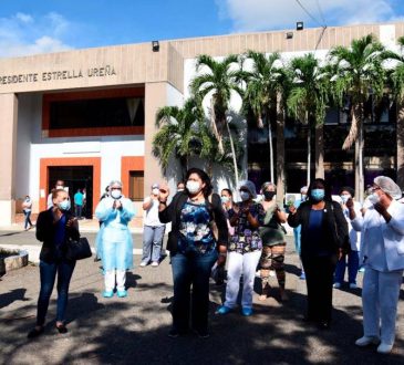 Antonia Rodríguez calificó de imprudente decisión del ministro de instaurar área Covid-19 en Hospital Estrella Ureña