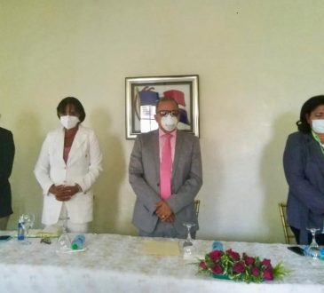 Plutarco Arias visitó el Colegio Dominicano de Profesionales de Enfermería y les prometió mayores beneficios