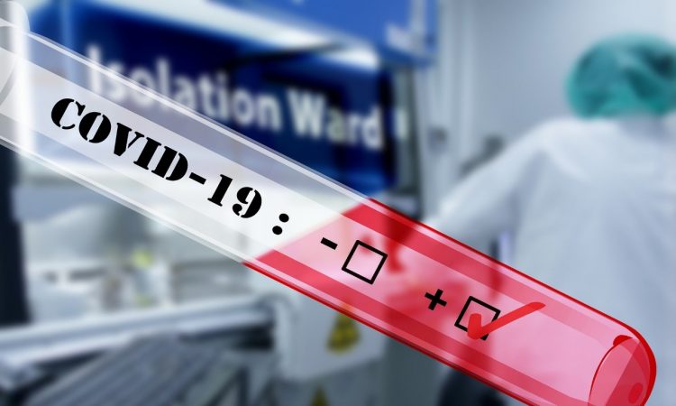 Ciudadanos están desde las 2:00 a.m. en el Laboratorio Nacional sin ser atendidos por segundo día consecutivo