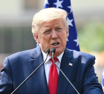 Donald Trump invierte millones de dólares para asegurar compra de la vacuna contra Covid-19