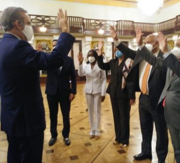 Luis Abinader juramentó a nuevos viceministros del Ministerio de Salud Pública