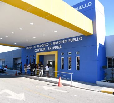 Sin pruebas PCR y con áreas de atención Covid-19 ocupadas al límite, está el Hospital Moscoso Puello