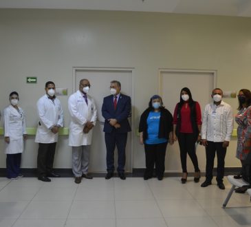 Mamá Canguro llega al Hospital Materno Dr. Reynaldo Almánzar para beneficiar el desarrollo de los bebés
