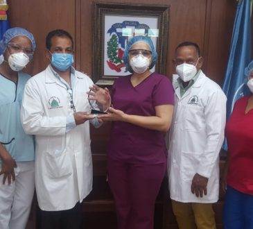 En el marco del próximo Día del Médico, Hospital Marcelino Vélez entregó reconocimientos a su personal
