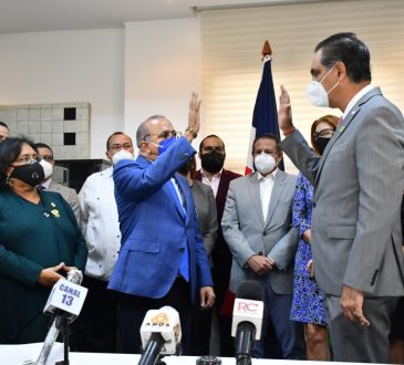 Desde hoy SeNaSa garantizó pruebas gratis e internamiento de pacientes Covid-19 que no tengan seguro, según Santiago Hazim