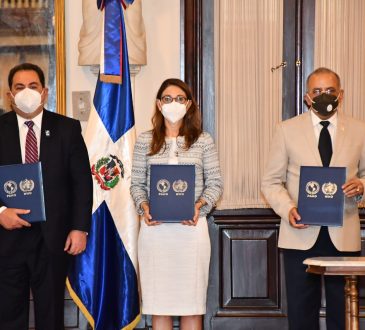 OPS entregó 49 toneladas en equipo médico de protección destinadas al profesional médico y colaboradores de la salud