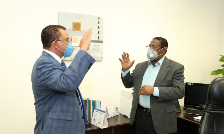 Edisson Féliz juramentó a nuevos directores del Hospital Traumatológico y la Maternidad de la Altagracia