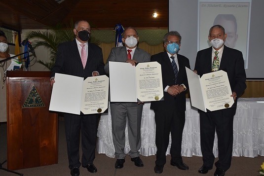 CMD celebró misa, entregó ofrendas y galardonó a Maestros de la Medicina en el Día Nacional del Médico