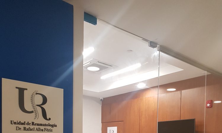 Nueva unidad de reumatología fue inaugurada de la mano del Dr. Rafael Alba Fériz Nueva unidad de reumatología fue inaugurada de la mano del Dr. Rafael Alba Fériz
