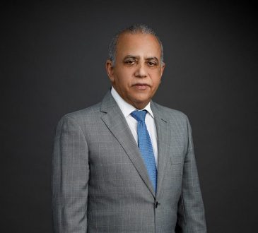 Ministro de salud exhorta a respetar confinamiento