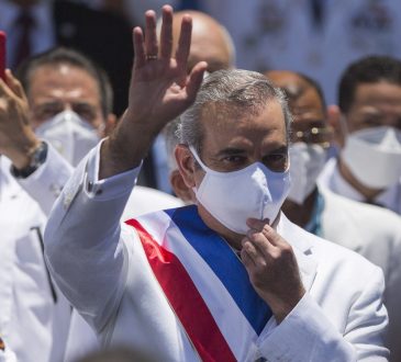 Luis Abinader extiende toque de queda y estado de estado de emergencia a partir de mañana