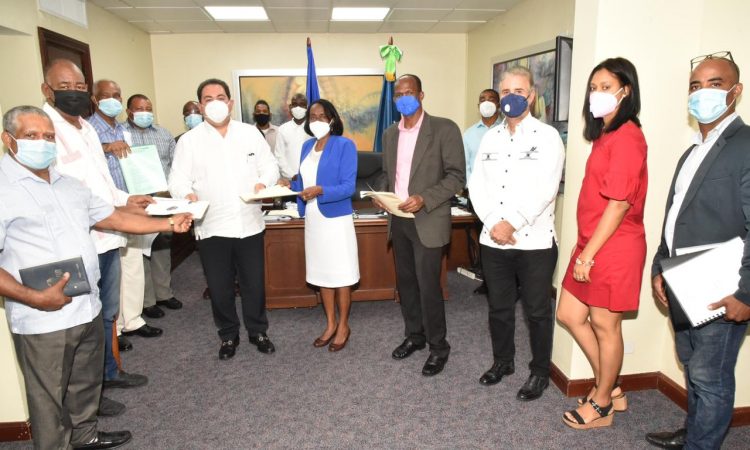 Iniciativas de autogestión comunitaria de Covid-19 serán respaldadas por autoridades del sector salud Iniciativas de autogestión comunitaria de Covid-19 serán respaldadas por autoridades del sector salud