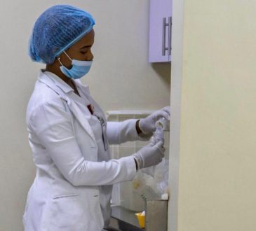 Del 31 de mayo al 01 de agosto 39% de muestras PCR resultaron positivas, hoy desciende a 15%
