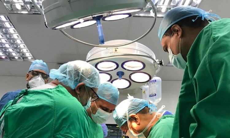 Centro Médico Dr. Canela realizó primera cirugía ALIF en la región Este del país exitosamente Centro Médico Dr. Canela realizó primera cirugía ALIF en la región Este del país exitosamente