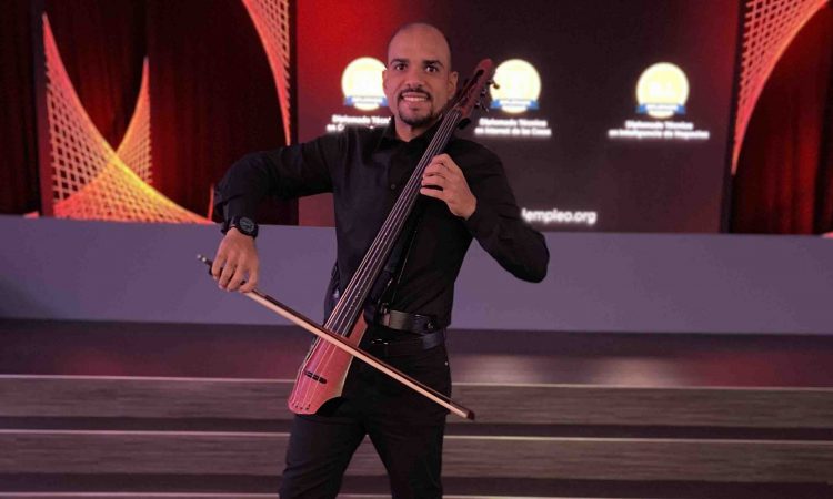 Pablo Polanco llevó medicina musical al Instituto Dermatológico Dominicano para promover la esperanza Pablo Polanco llevó medicina musical al Instituto Dermatológico Dominicano para promover la esperanza