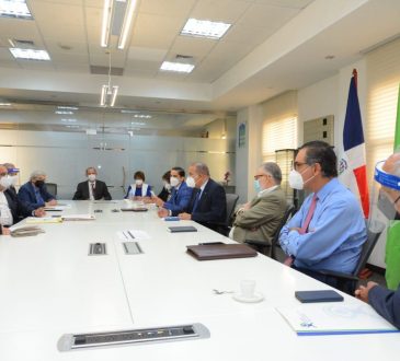 Autoridades gubernamentales apoyan y respaldan afiliación de dos millones de dominicanos al SeNaSa