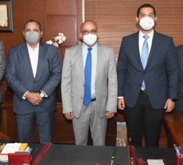 Ministro de Salud estableció protocolos para garantizar seguridad de la Liga Dominicana de Béisbol para juegos de invierno