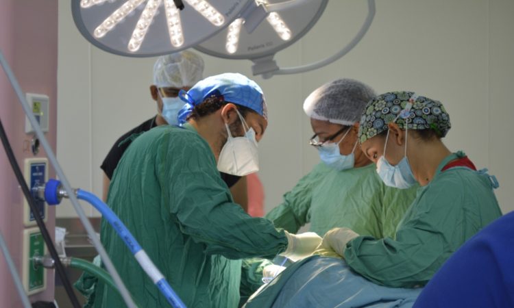 Hospital Materno Reynaldo Almánzar realizó jornada de cirugías obstétricas beneficiando a 34 mujeres