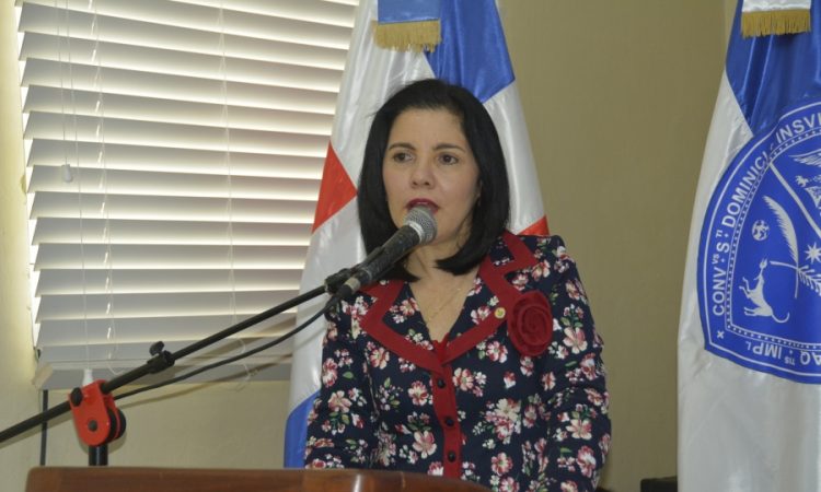 Rosel Fernández: docencia práctica no podrá ser sustituida por la modalidad virtual
