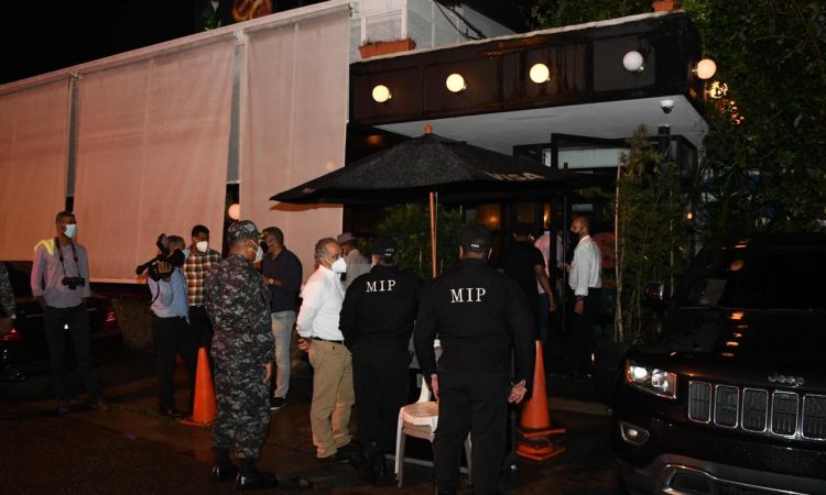 Ministerio de Salud y autoridades verifican cumplimiento de normas y protocolos en bares y restaurantes