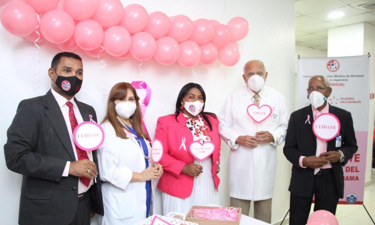Edisson Féliz se unió ayer a la campaña de CEMADOJA que cubre 100% de la mamografía