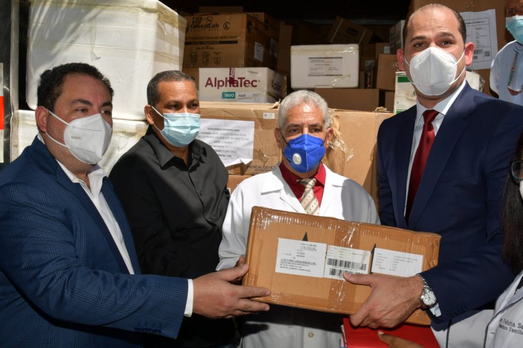 Medicamentos e insumos adicionales fueron entregados al Hospital Vinicio Calventi ante su precario inventario