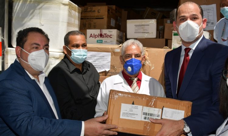 Medicamentos e insumos adicionales fueron entregados al Hospital Vinicio Calventi ante su precario inventario