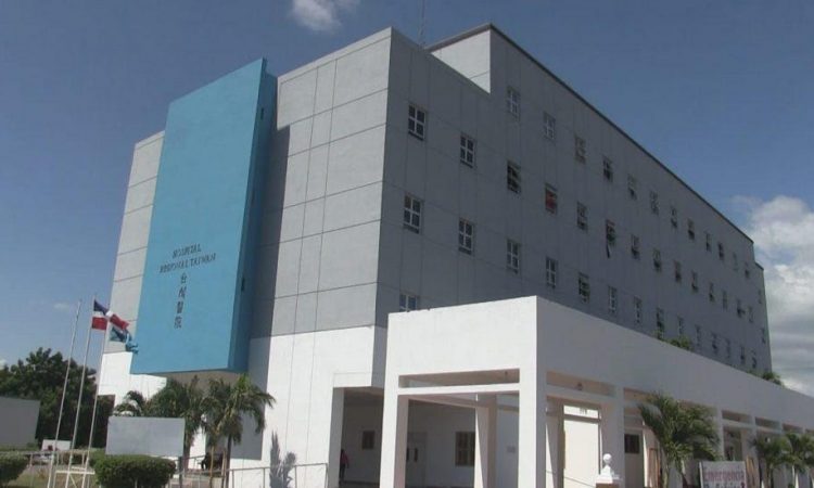 Hospital Taiwán de Azua continuará prestando servicios de traslado interhospitalario a pacientes de emergencia