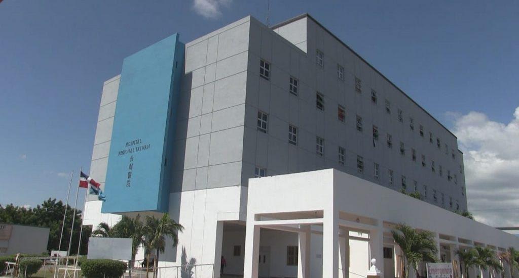Hospital Taiwán de Azua continuará prestando servicios de traslado interhospitalario a pacientes de emergencia