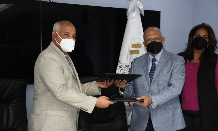 MSP y SISALRIL firman acuerdo para garantizar acceso al Remdesivir para afiliados y no afiliados a las ARS MSP y SISALRIL firman acuerdo para garantizar acceso al Remdesivir para afiliados y no afiliados a las ARS