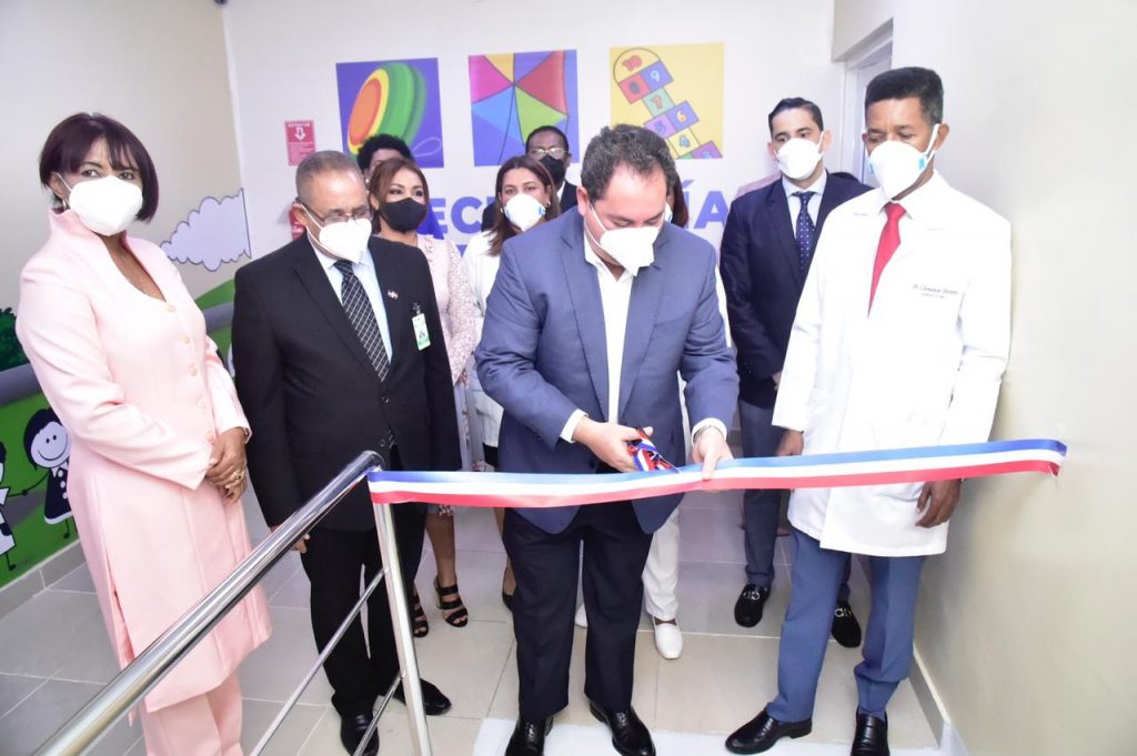 SNS inauguró área exclusiva para pacientes pediátricos con Covid-19 en el Hospital Infantil Robert Reid Cabral SNS inauguró área exclusiva para pacientes pediátricos con Covid-19 en el Hospital Infantil Robert Reid Cabral