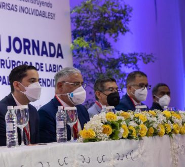 Médicos son capacitados en avanzadas  técnicas quirúrgicas para corregir labio y paladar hendido