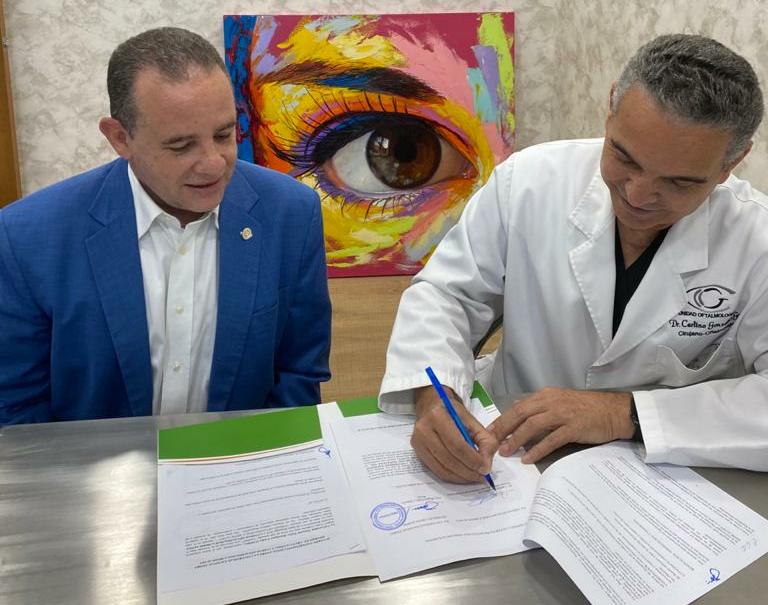 UNPHU y Medicalnet firman acuerdo a beneficio de la formación de estudiantes internos de medicina UNPHU y Medicalnet firman acuerdo a beneficio de la formación de estudiantes internos de medicina