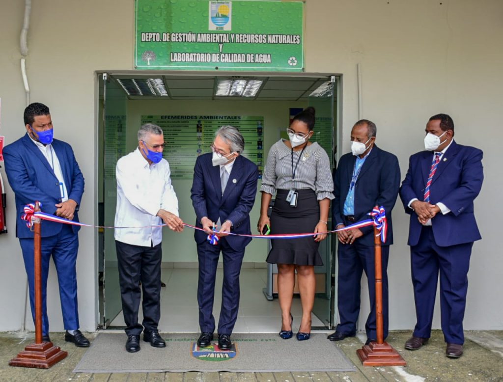 Laboratorio para análisis de calidad de agua fue puesto en funcionamiento en Santo Domingo Este Laboratorio para análisis de calidad de agua fue puesto en funcionamiento en Santo Domingo Este